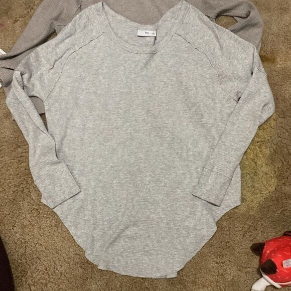 Size S Aritzia BUNDLE/LOT Long-sleeve Pullover Shirts - Picture 3 of 10